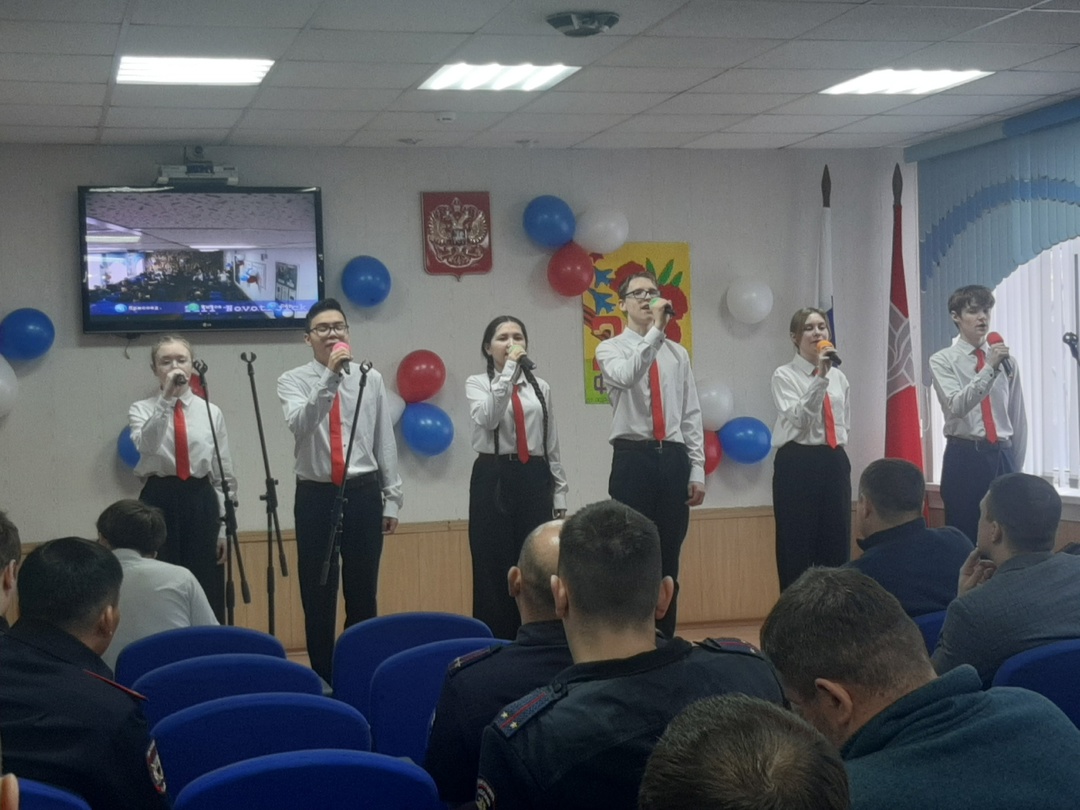 Поздравления для сотрудников ОМВД России.
